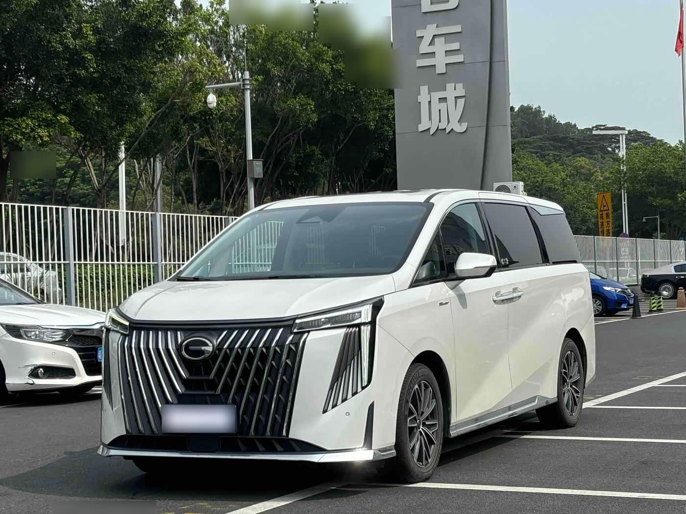 2024 GAC Trumpchi Trumpchi M8 front exterior