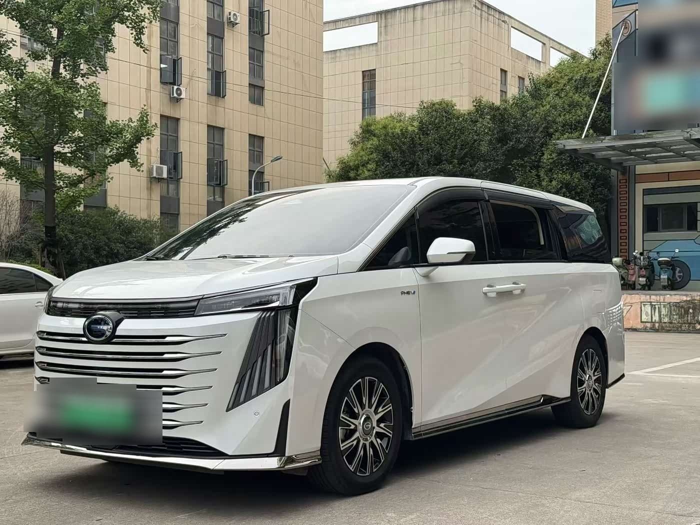 2023 GAC Trumpchi Trumpchi E9 front exterior