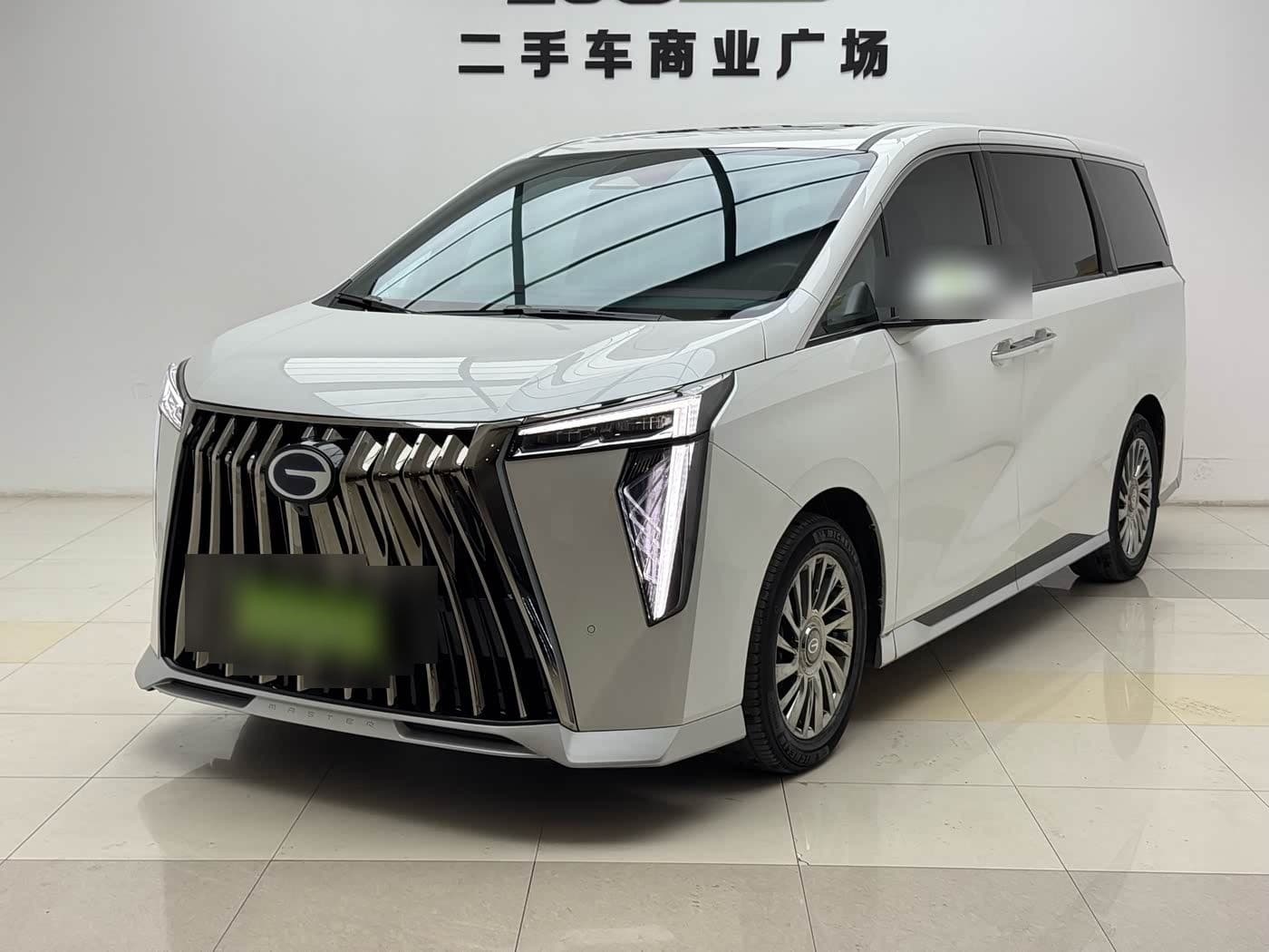 2022 GAC Trumpchi Trumpchi M8 front exterior