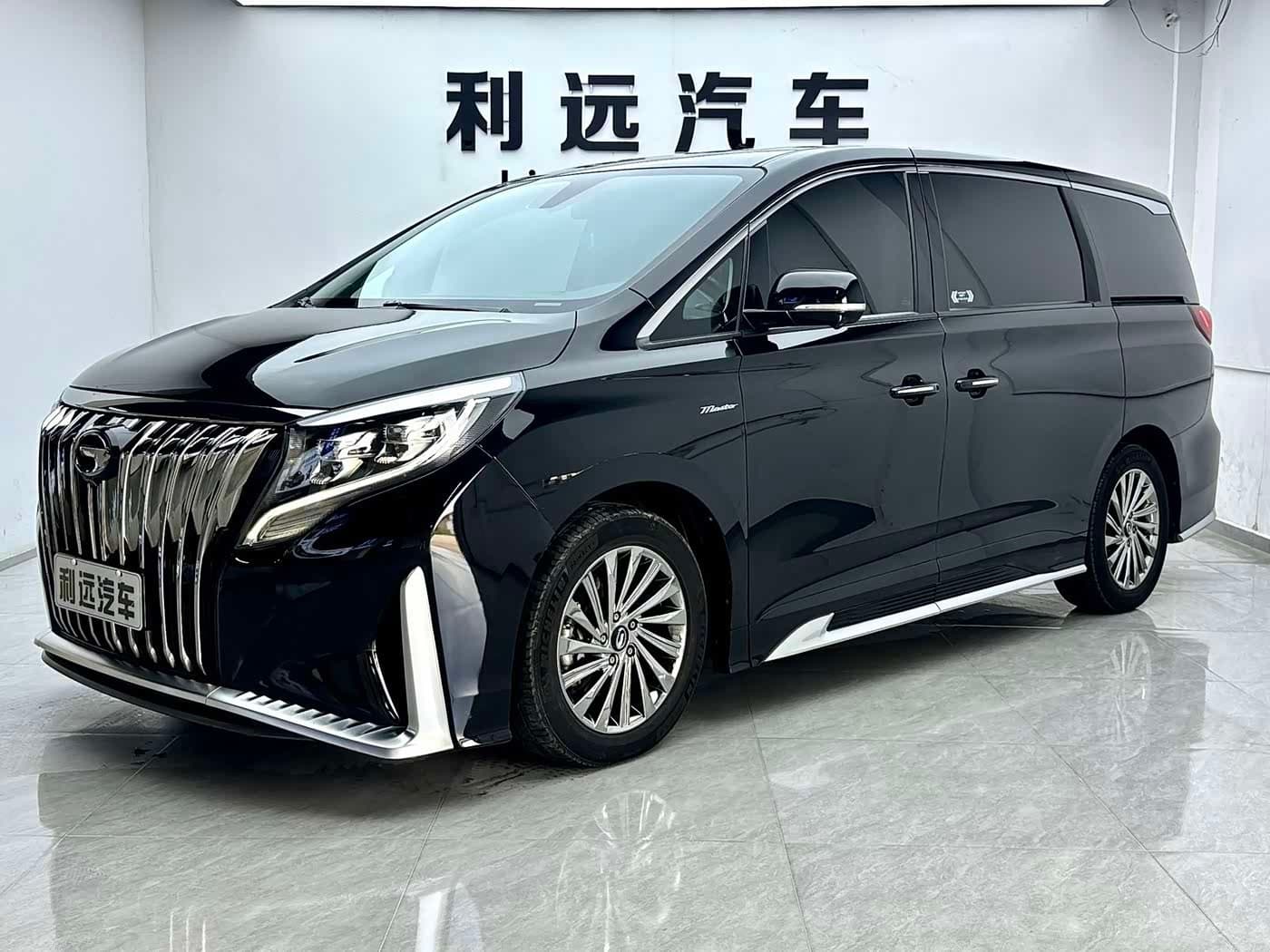 2022 GAC Trumpchi Trumpchi M8 front exterior