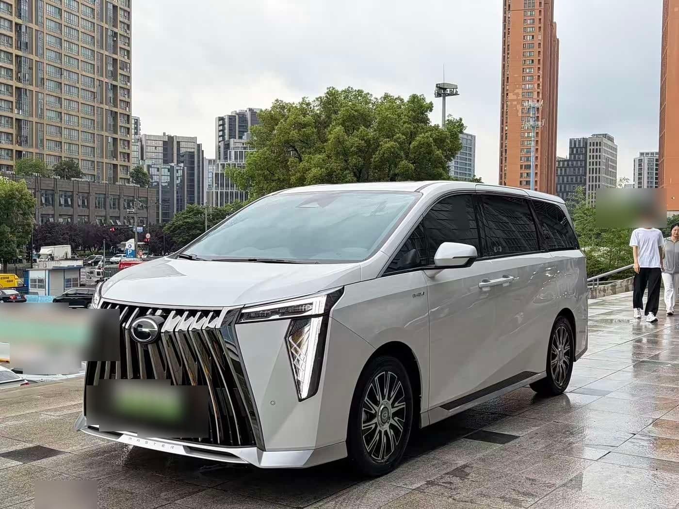 2023 GAC Trumpchi Trumpchi E9 front exterior
