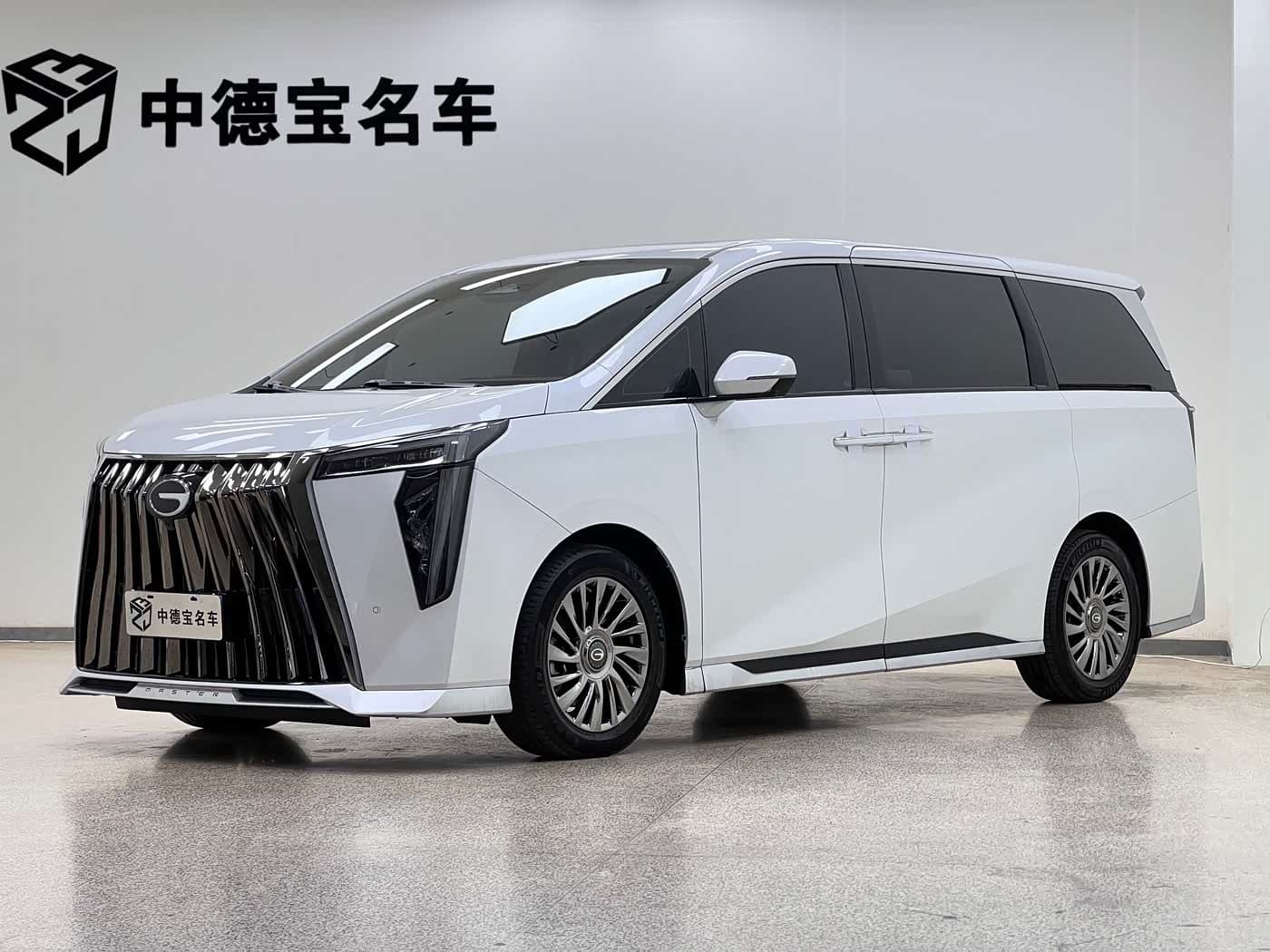 2022 GAC Trumpchi Trumpchi M8 front exterior