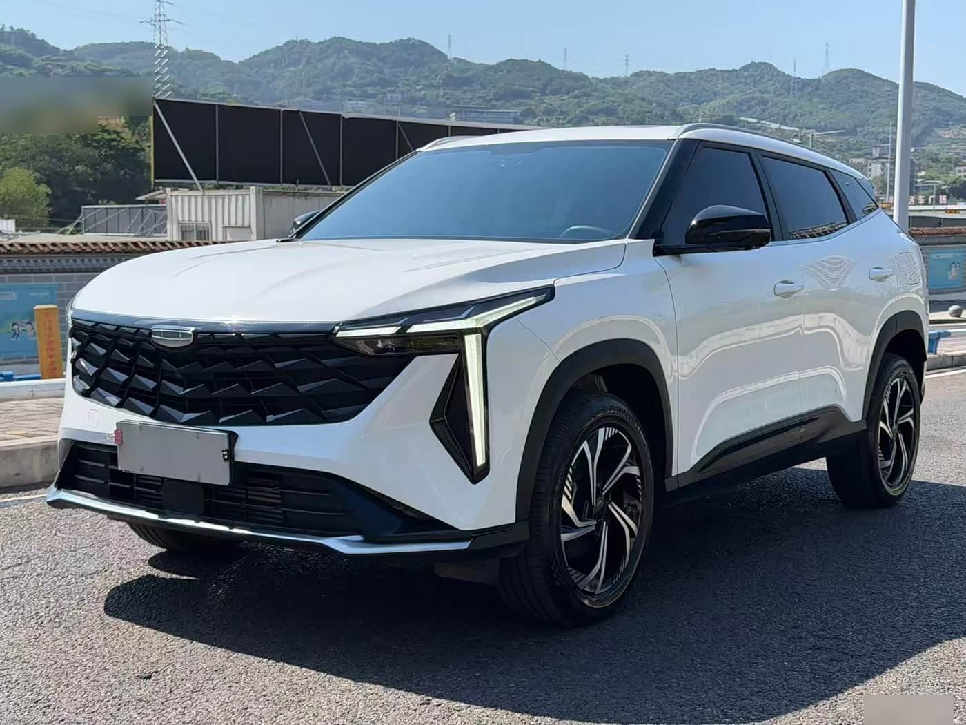 2024 Geely Boyue front exterior