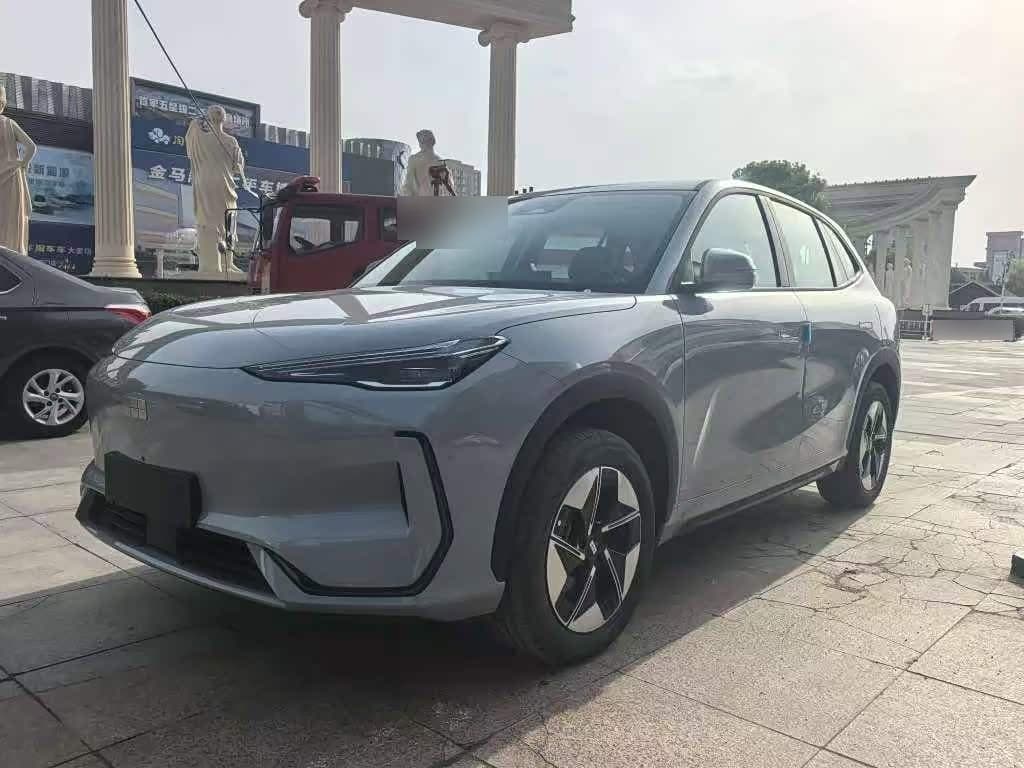 2025 Geely Galaxy Galaxy E5 front exterior