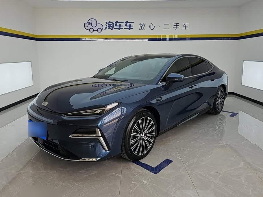 2025 Geely Galaxy Galaxy Xingyao 8 front exterior