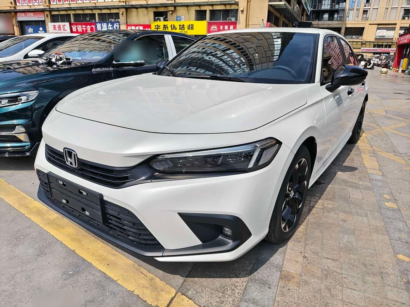 2023 Honda Civic front exterior