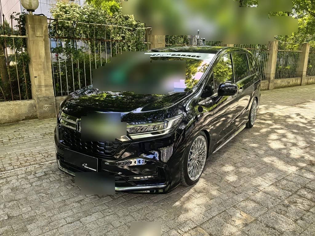 2022 Honda Odyssey front exterior