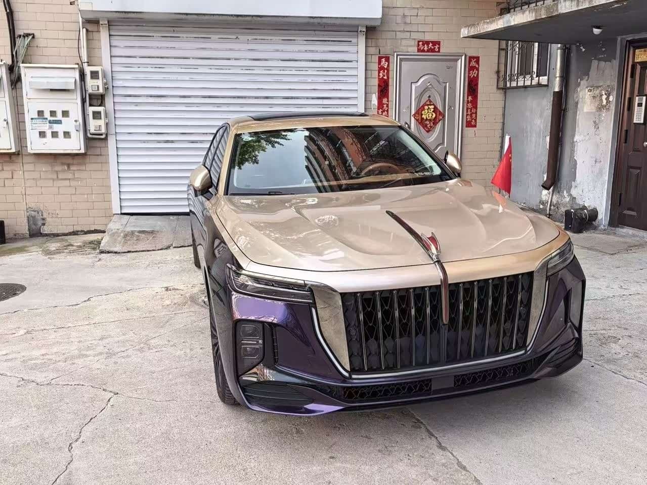 2025 Hongqi H9 front exterior