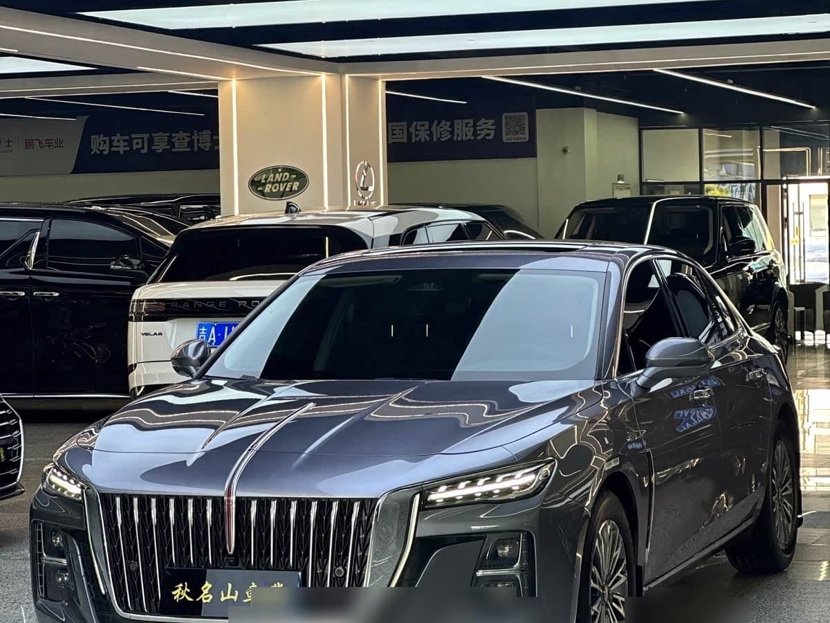 2022 Hongqi H5 front exterior