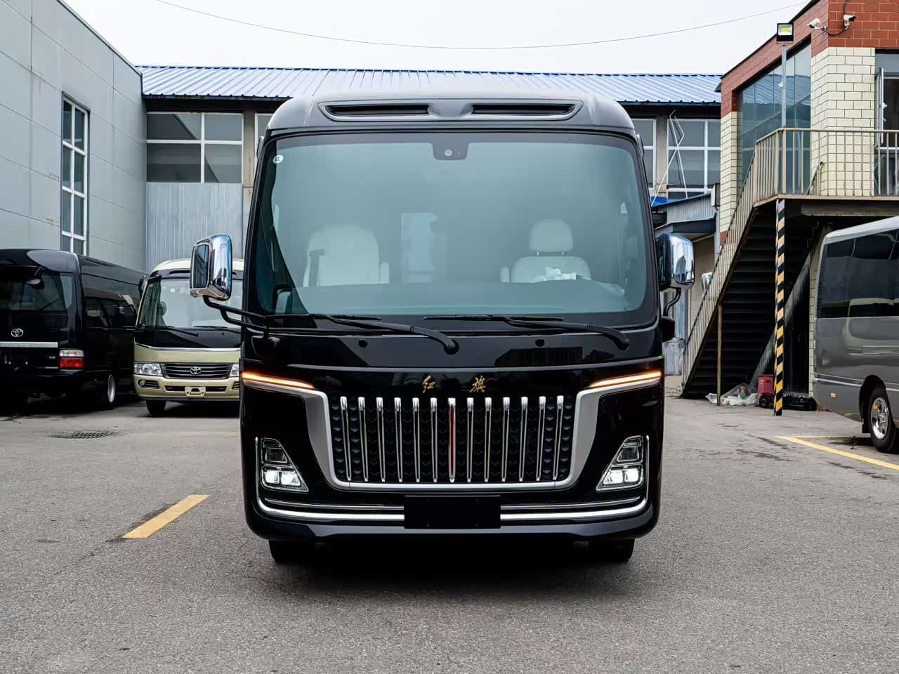 2024 Hongqi Guoyue front exterior