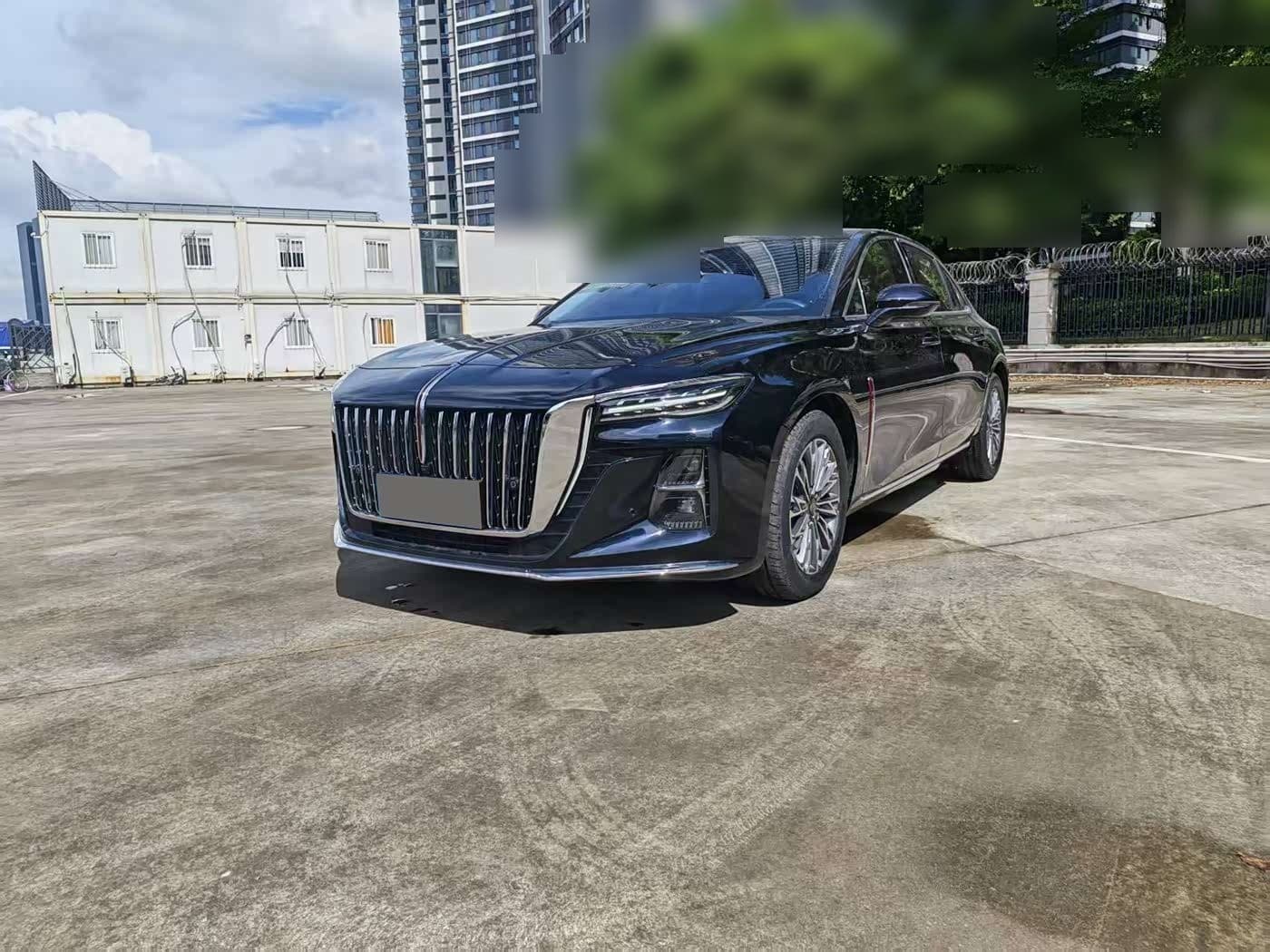 2022 Hongqi H5 front exterior