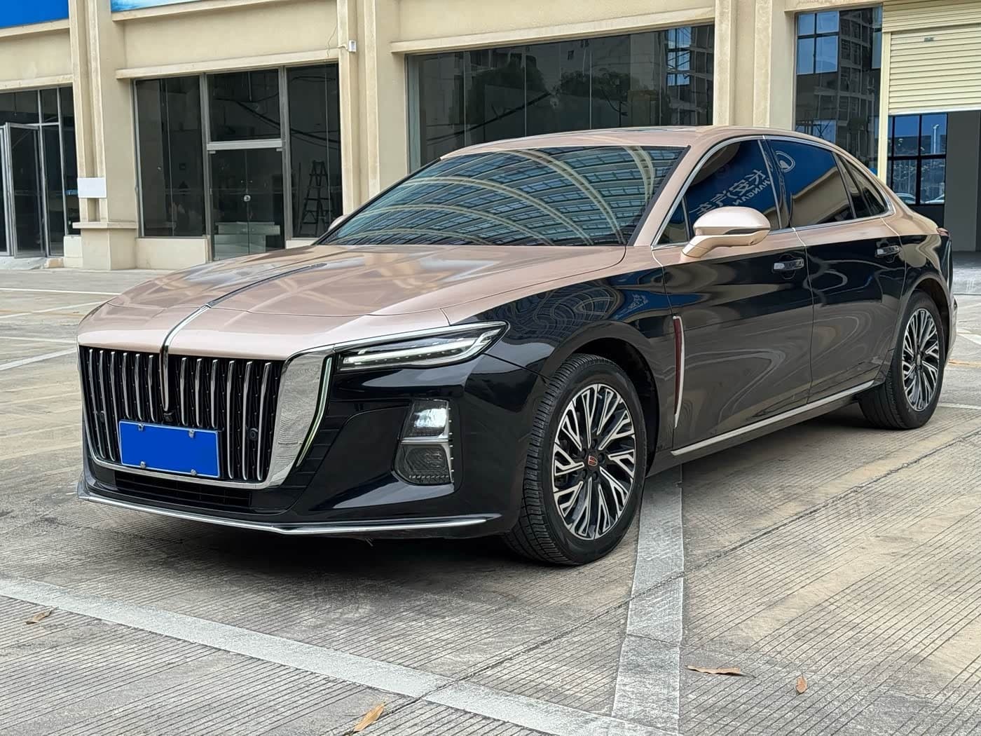 2022 Hongqi H5