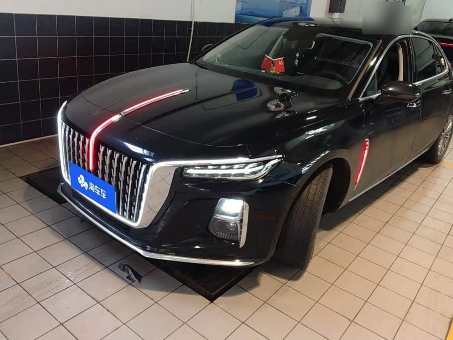 2023 Hongqi H5 front exterior