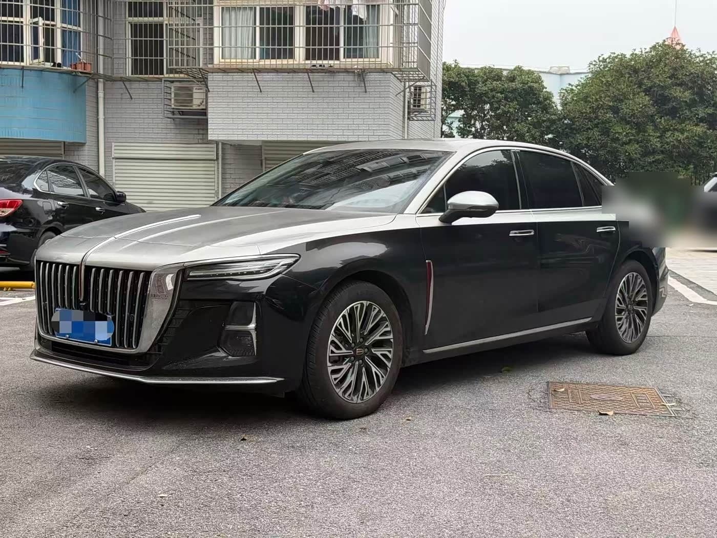 2024 Hongqi H5 front exterior