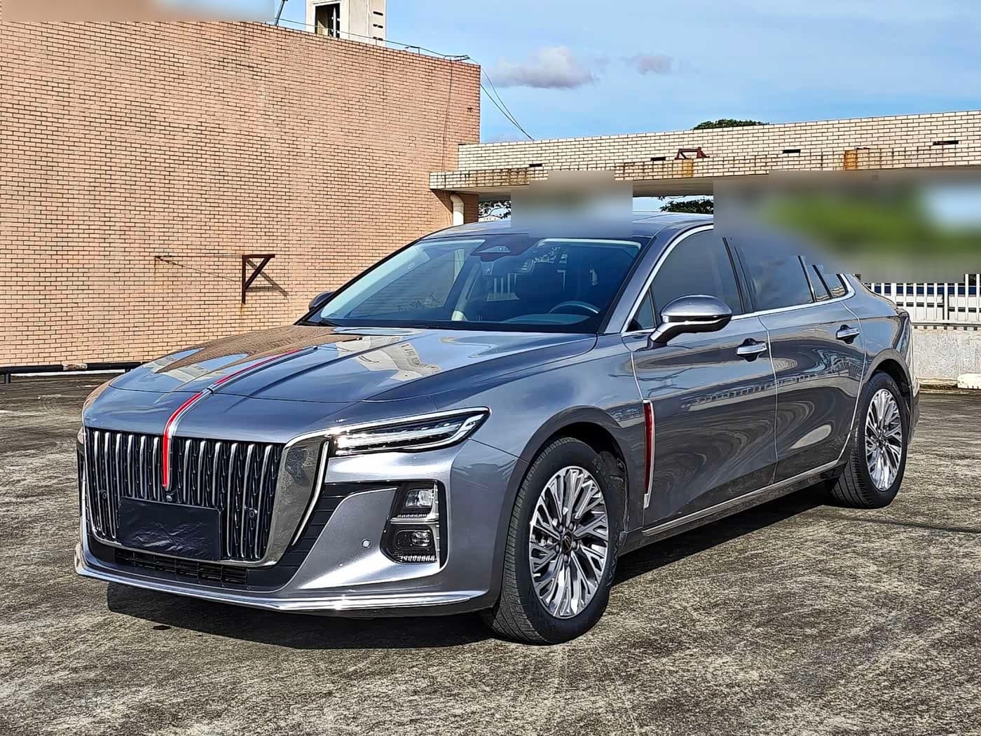 2022 Hongqi H5 front exterior