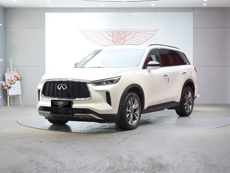 2023 Infiniti QX60 front exterior