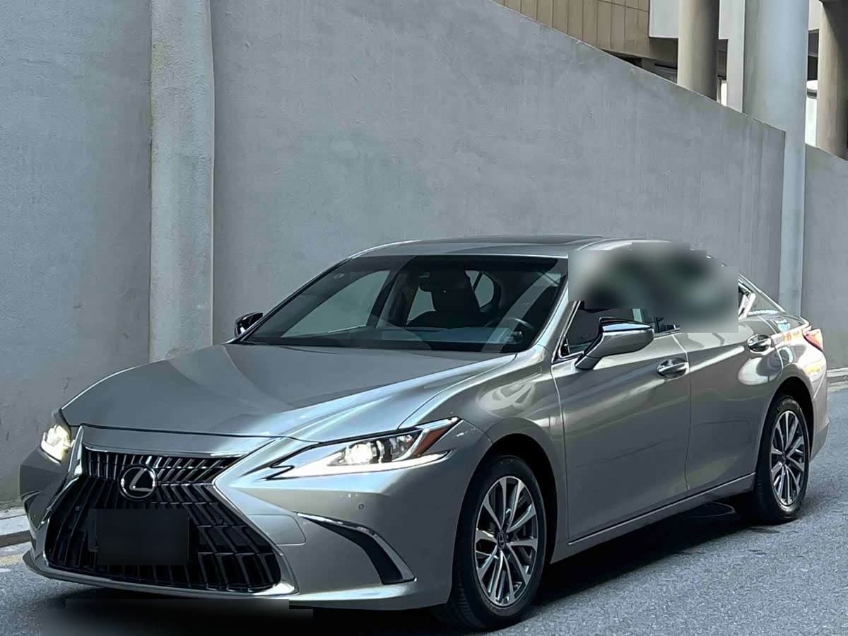 2023 Lexus ES front exterior