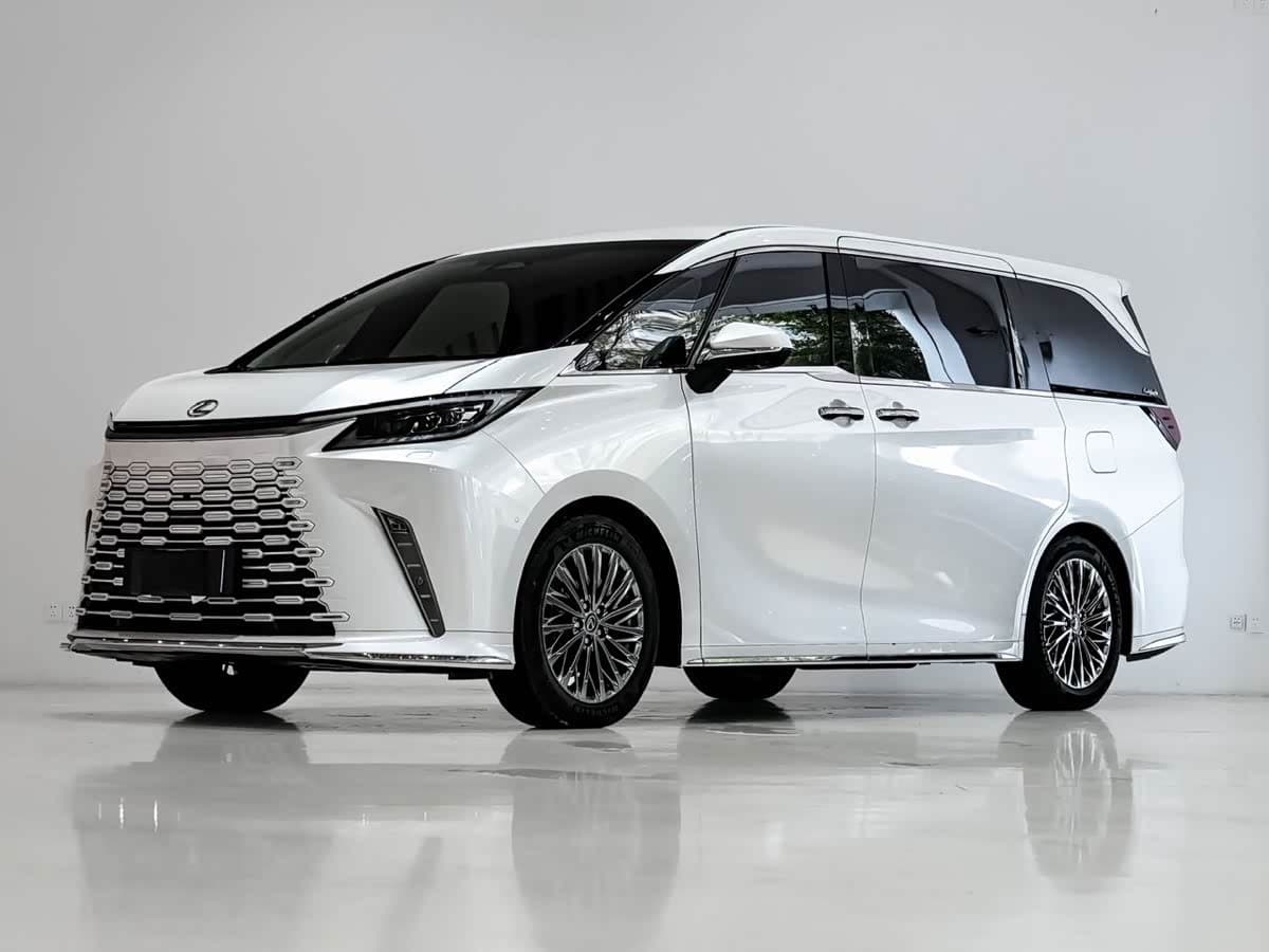 2025 Lexus LM front exterior