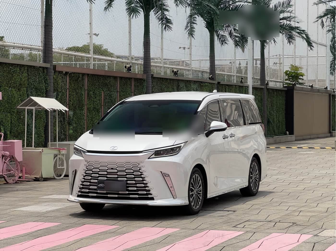 2023 Lexus LM front exterior