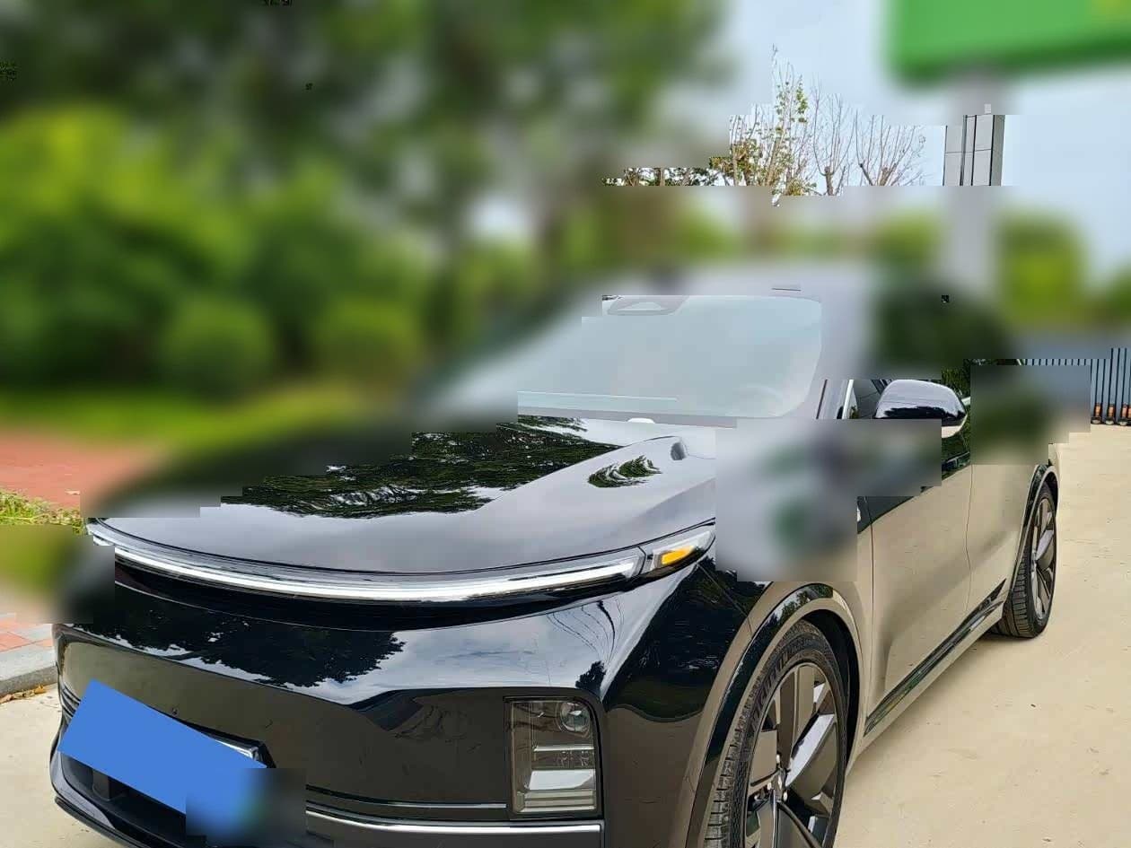 2025 Li Auto Li Xiang L9 front exterior