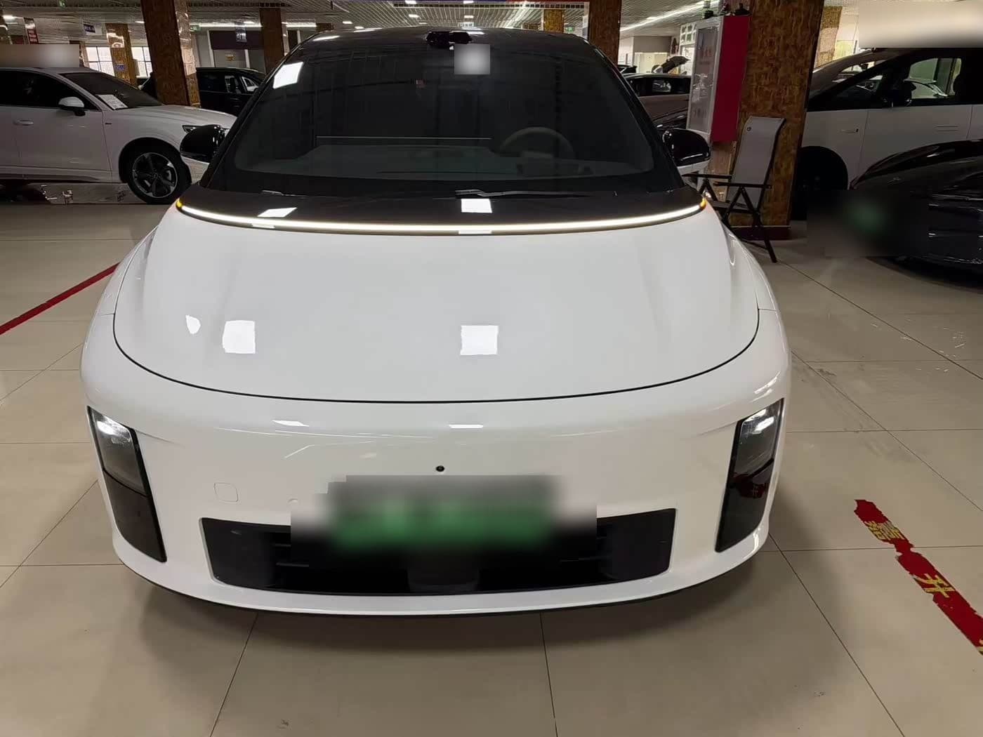 2025 Li Auto i6 front exterior