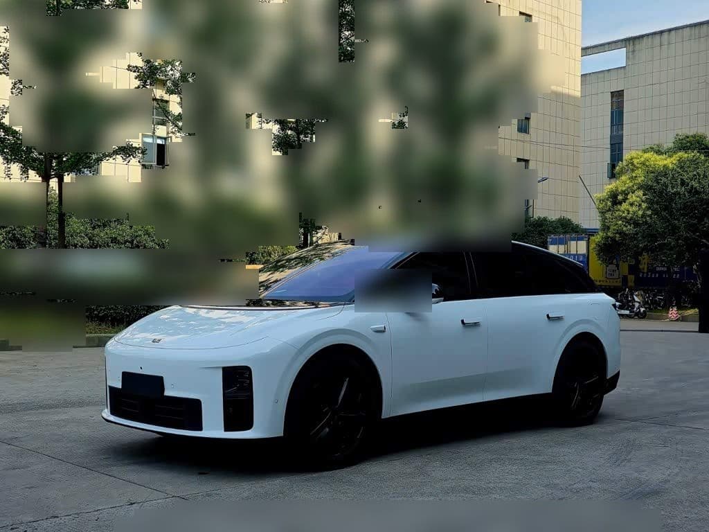 2025 Li Auto i6 front exterior