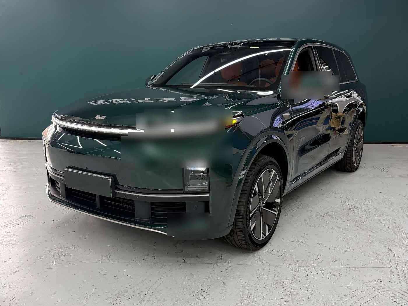 2025 Li Auto Li Xiang L9 front exterior