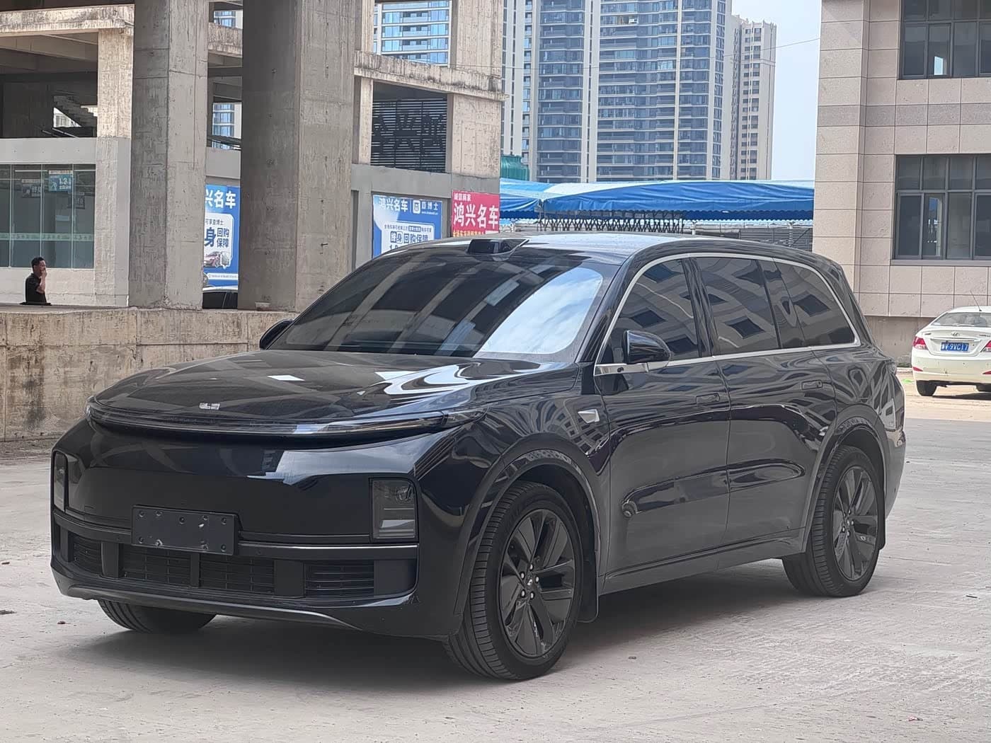 2024 Li Auto Li Xiang L9 front exterior