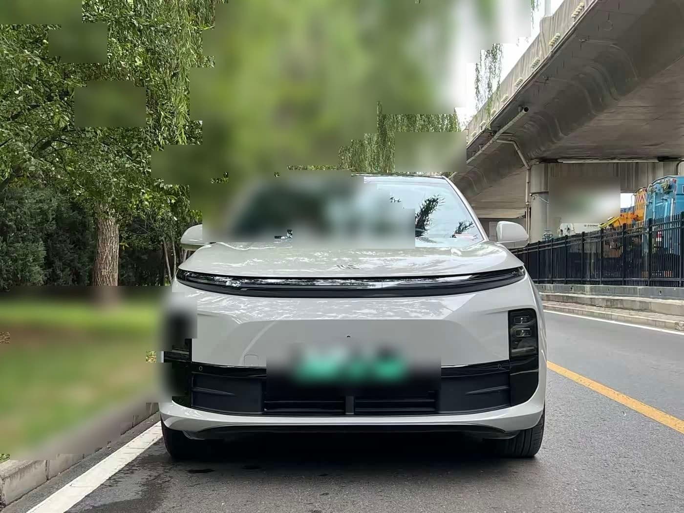 2024 Li Auto L6 front exterior