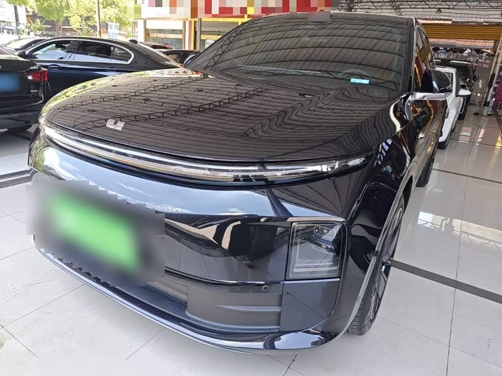 2025 Li Auto L6 front exterior
