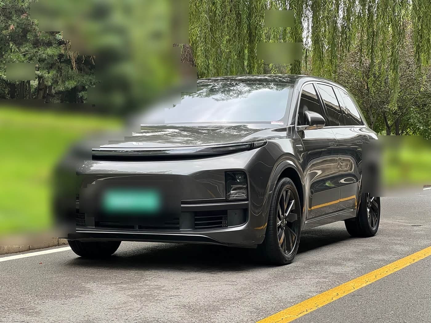 2022 Li Auto Li L8 front exterior