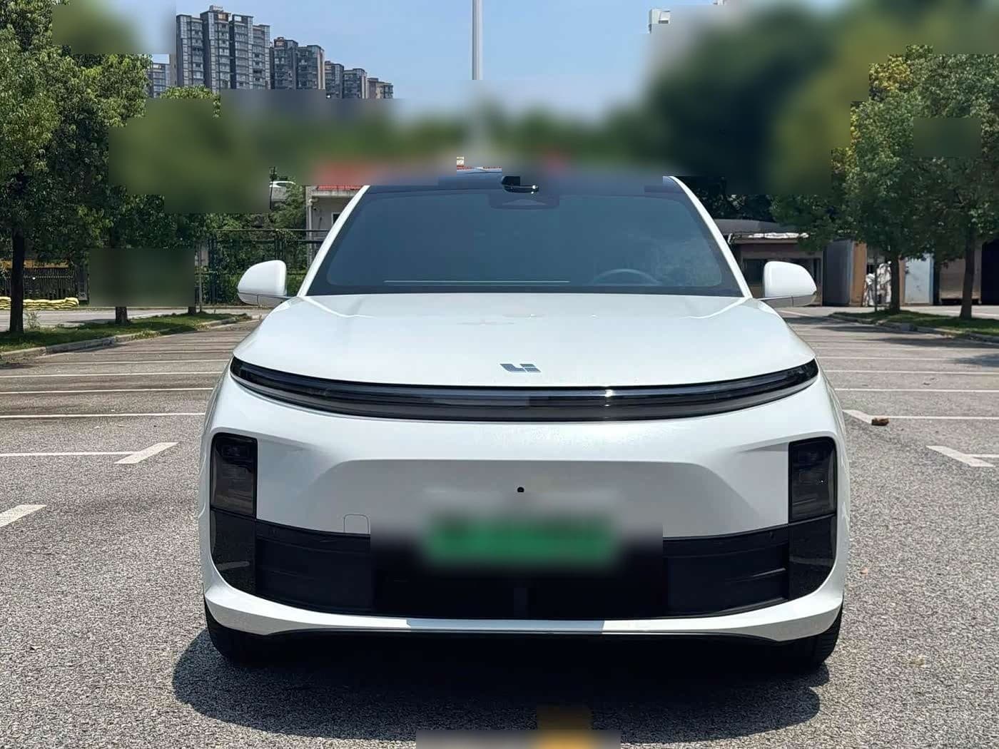 2025 Li Auto L6 front exterior