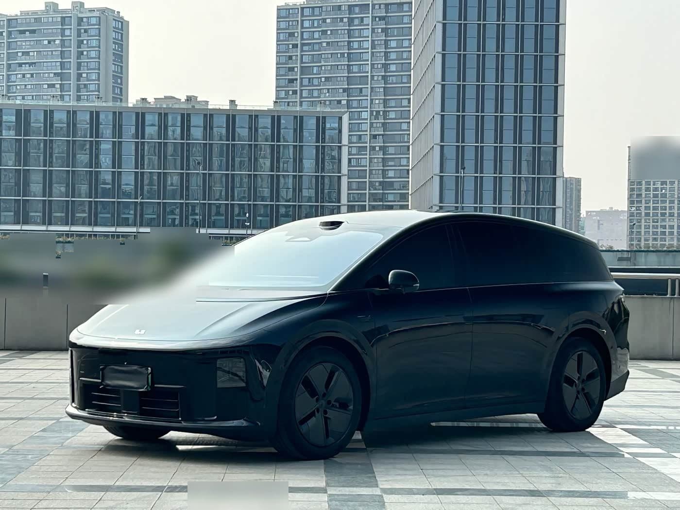 2025 Li Auto Li i8