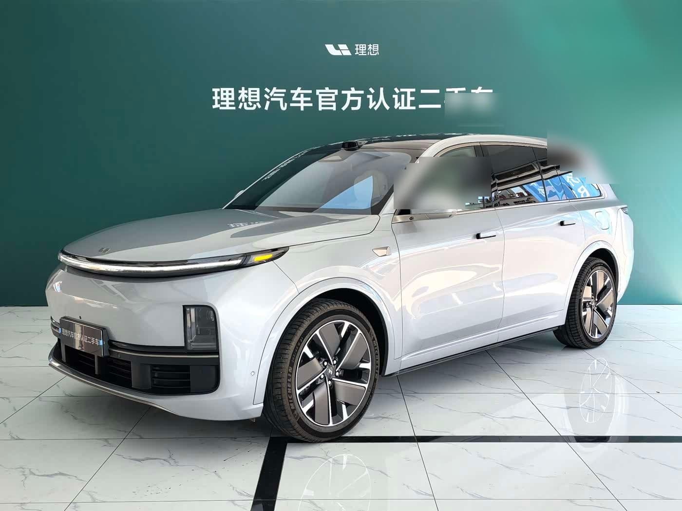 2025 Li Auto Li Xiang L9 front exterior