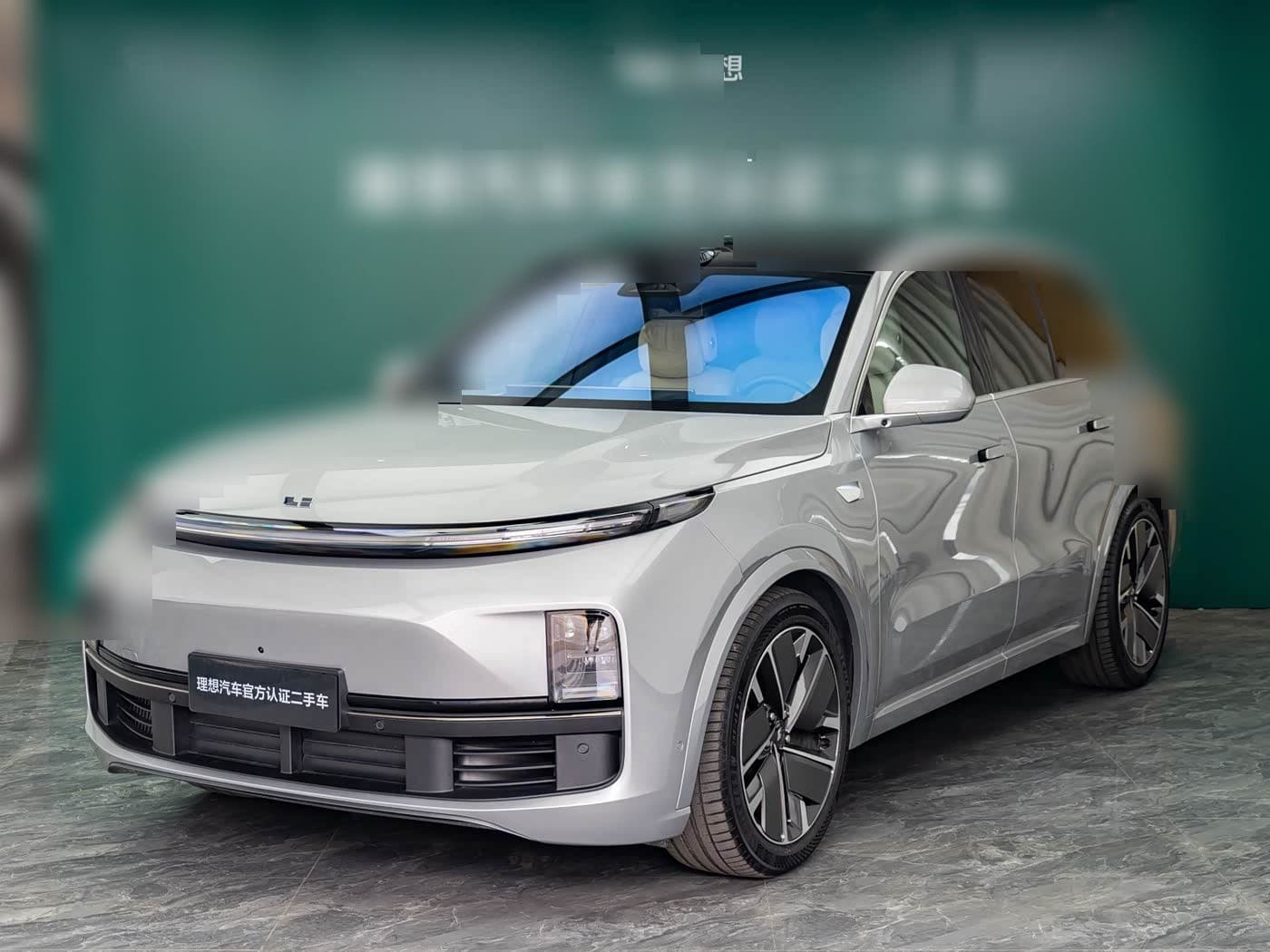 2025 Li Auto Li L8 front exterior