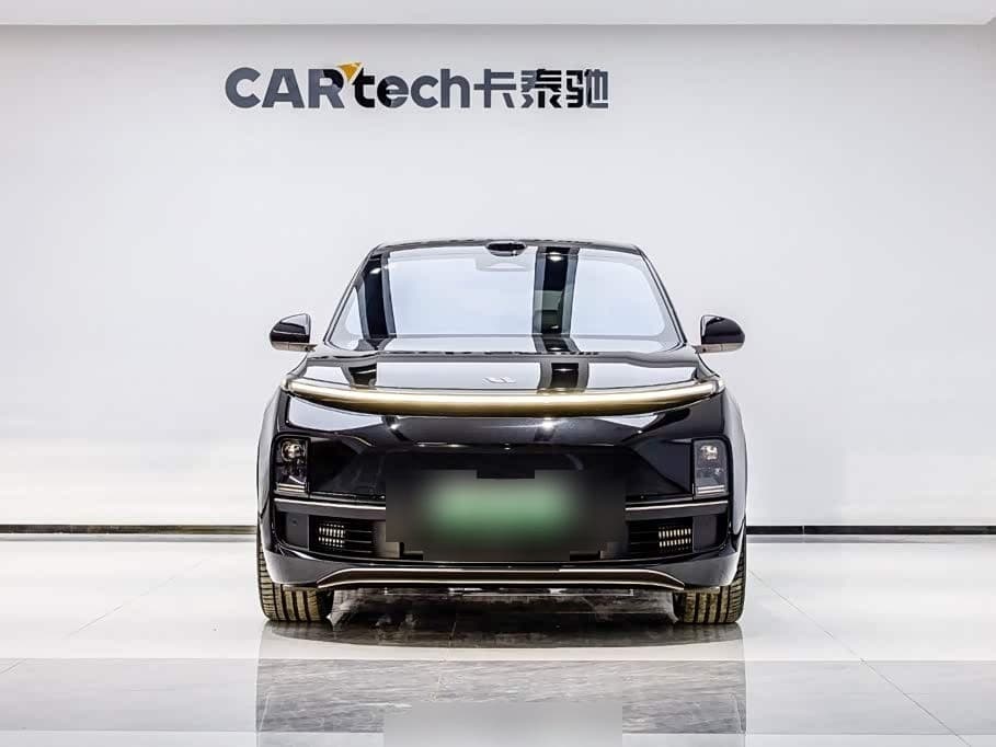 2025 Li Auto Li Xiang L9 front exterior