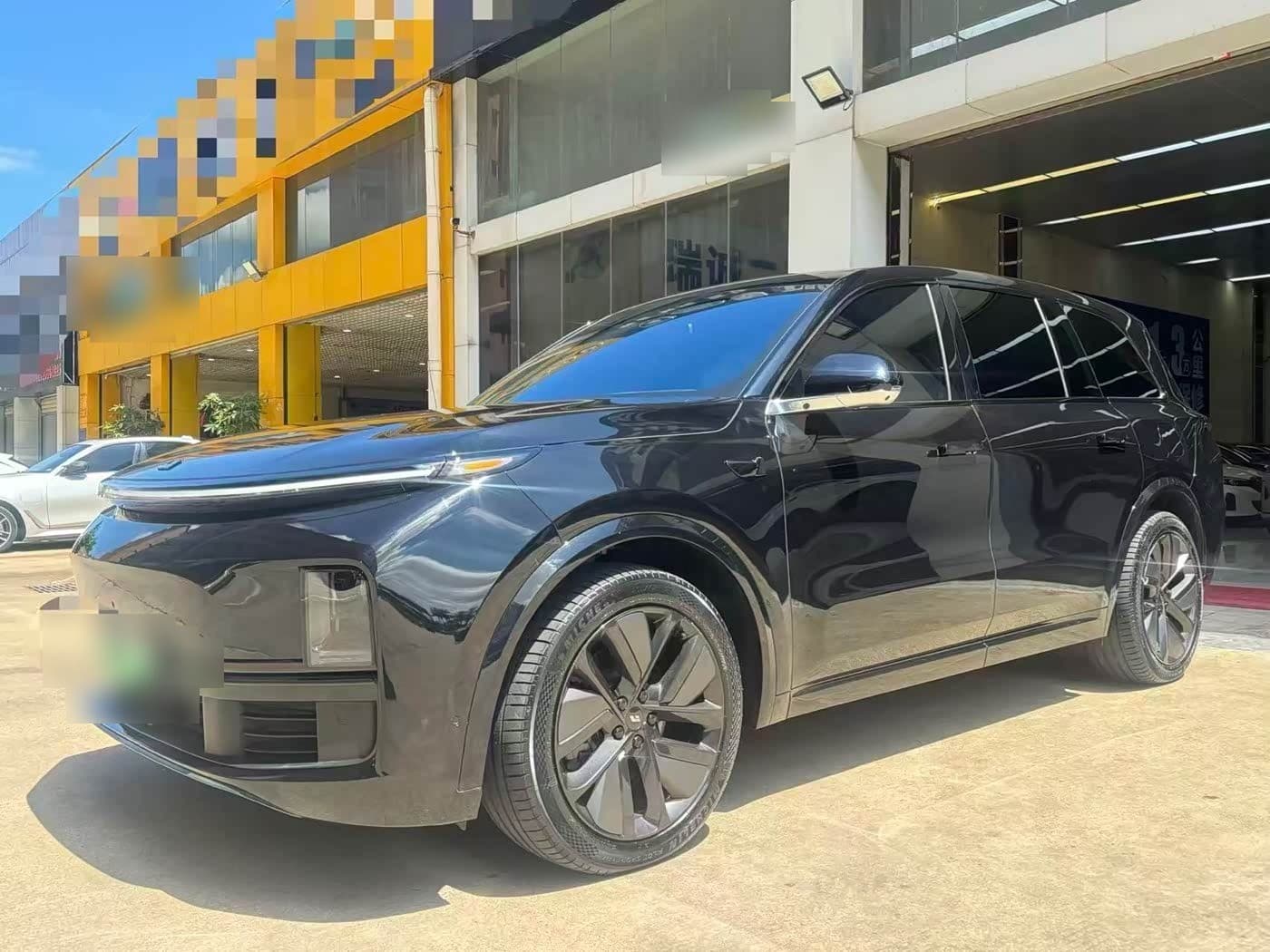 2024 Li Auto Li Xiang L9 front exterior