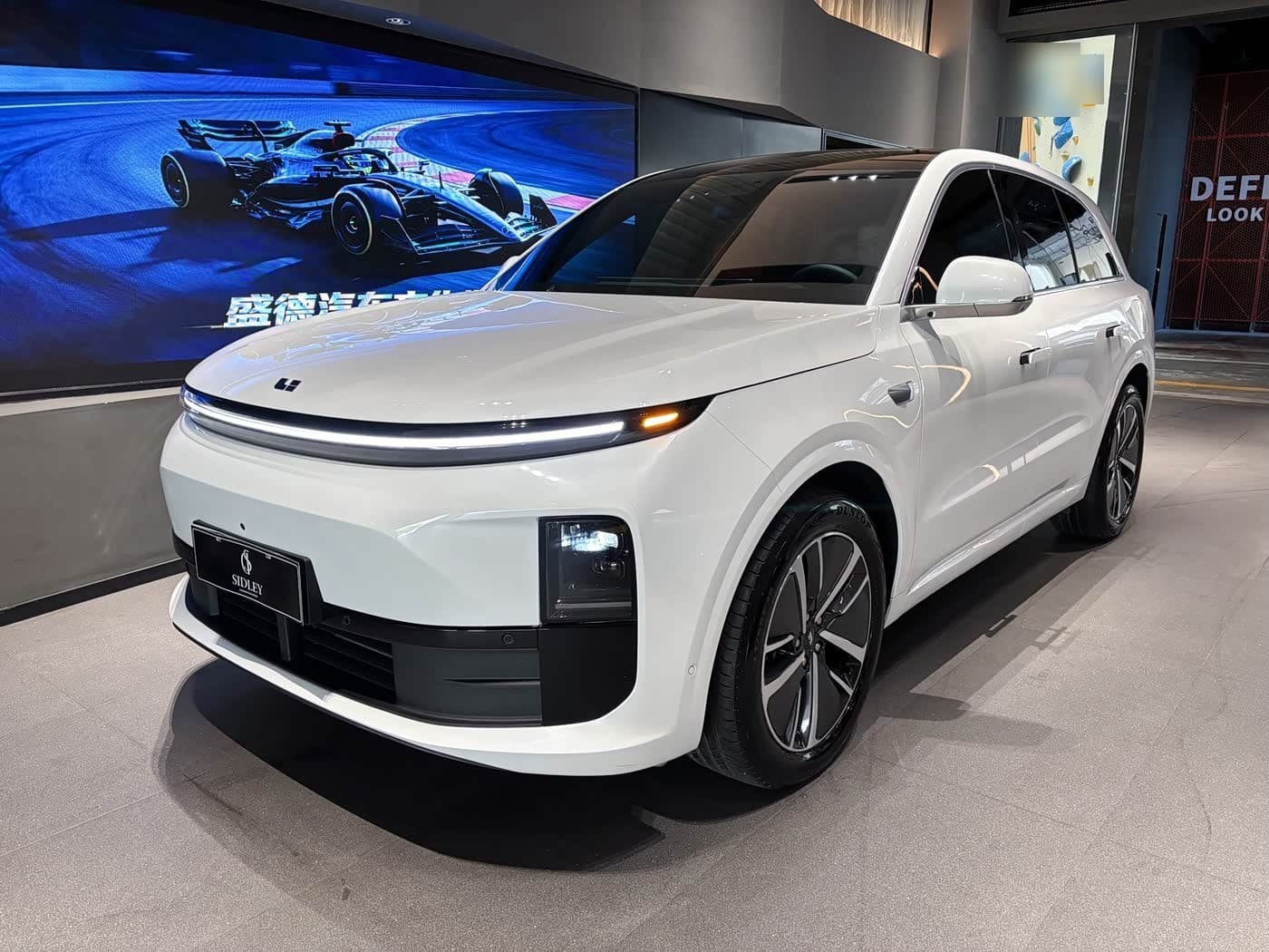 2024 Li Auto L6 front exterior