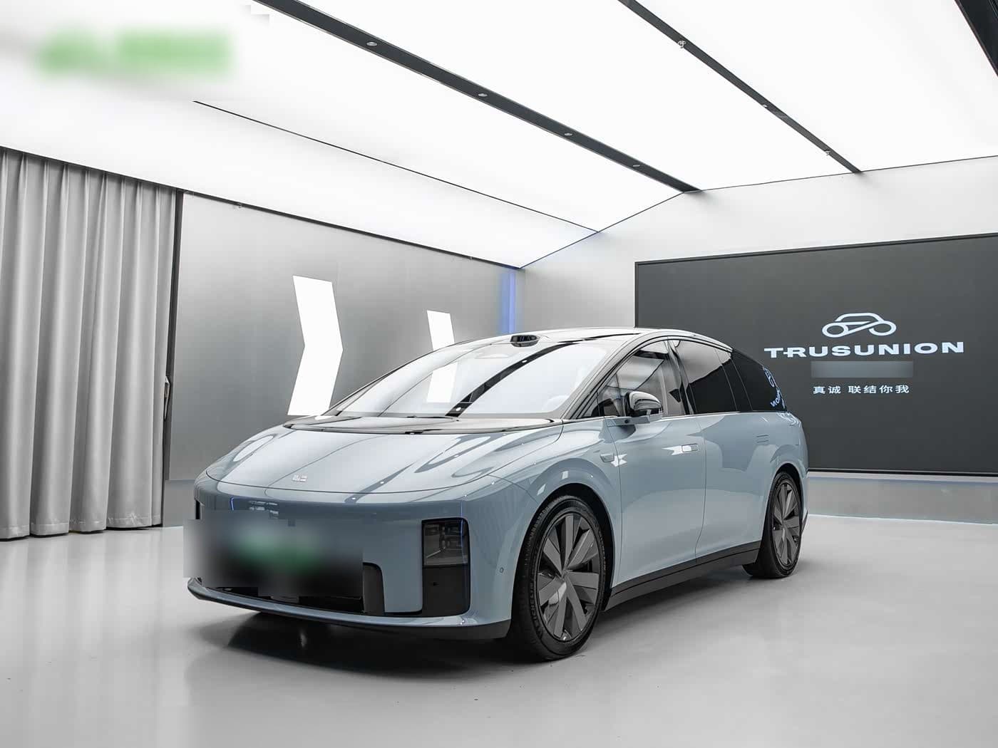 2025 Li Auto Li i8