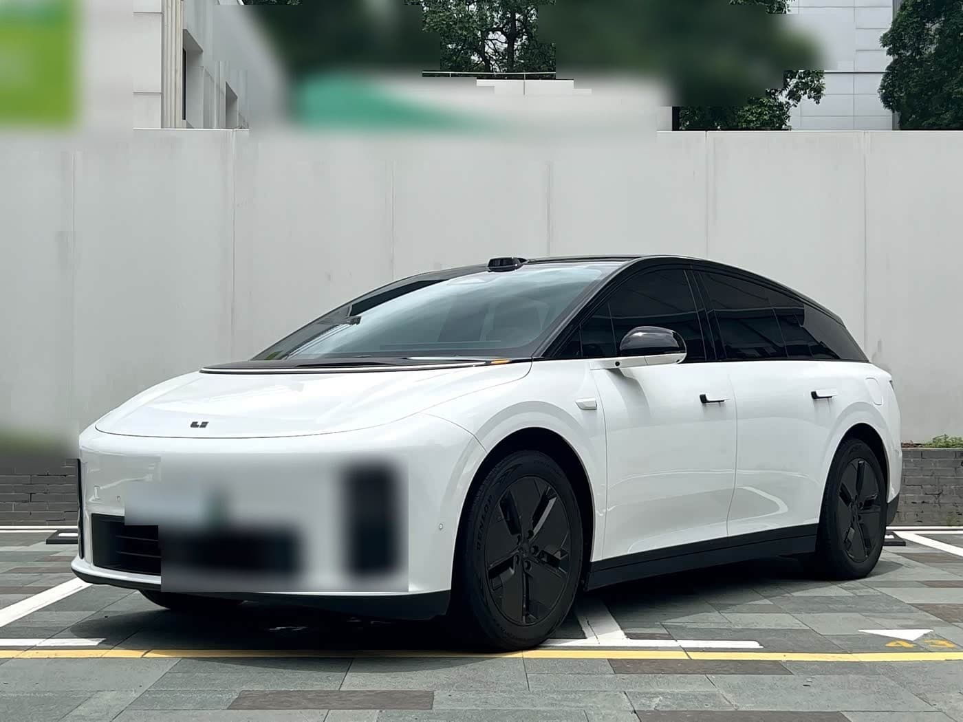 2025 Li Auto i6 front exterior