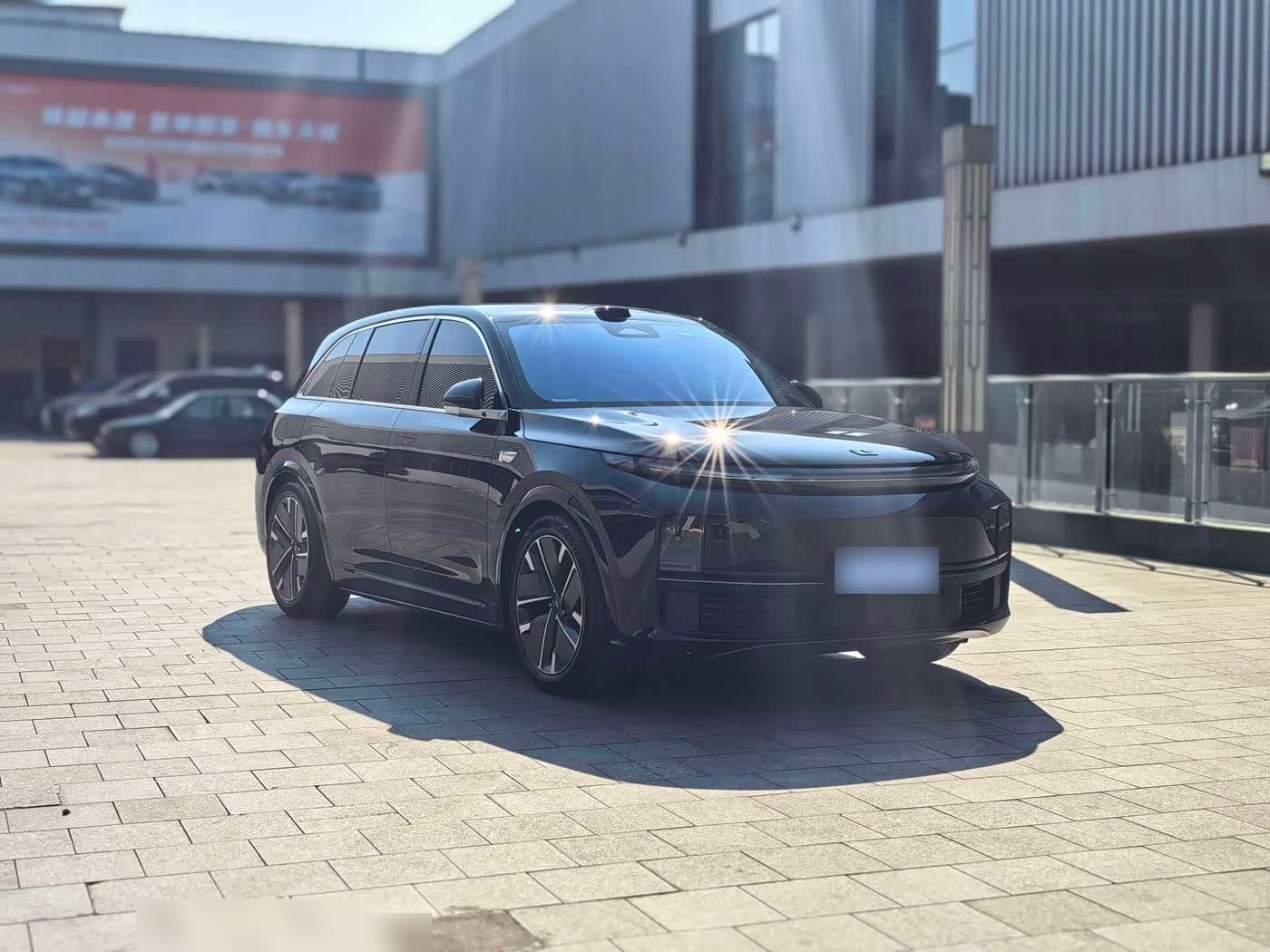 2025 Li Auto L7 front exterior