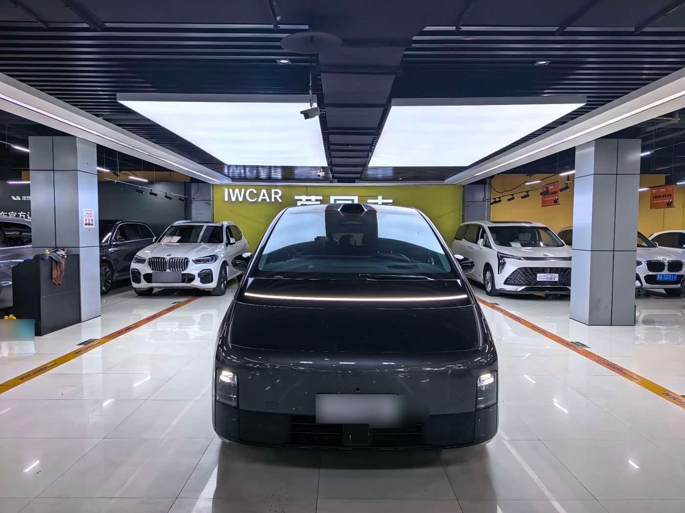 2024 Li Auto MEGA