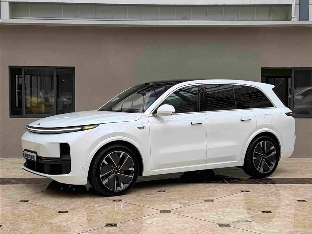 2025 Li Auto Li L8