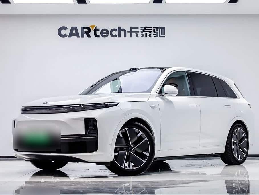 2025 Li Auto L7 front exterior