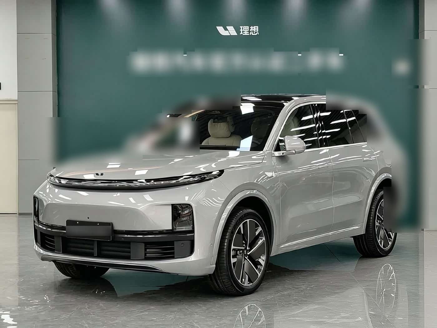 2025 Li Auto Li L8