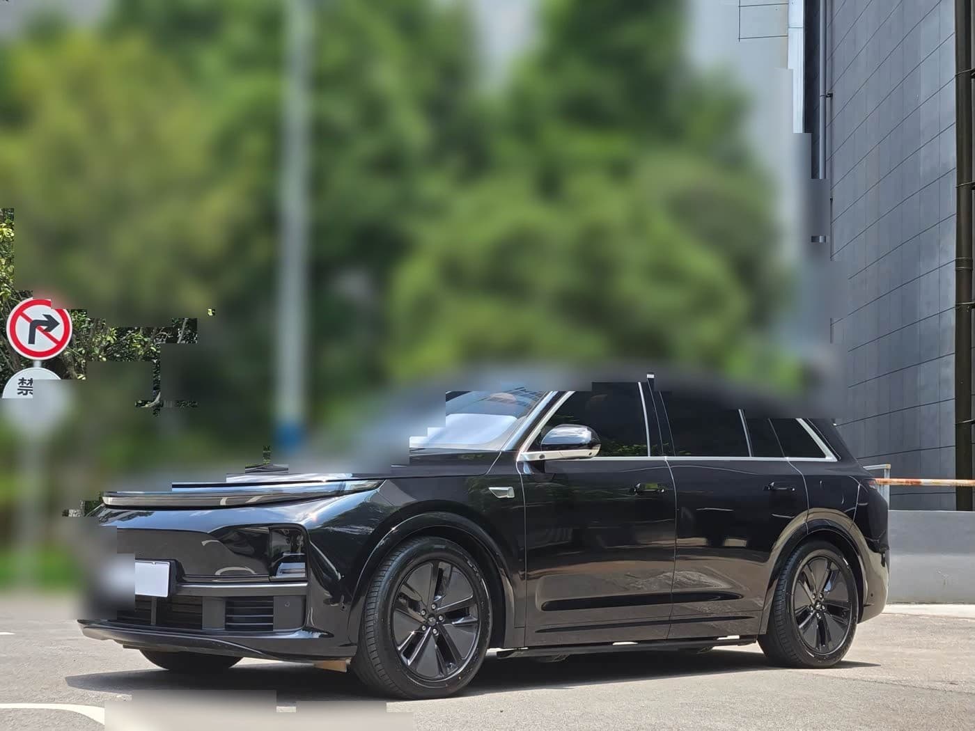 2025 Li Auto L7 front exterior