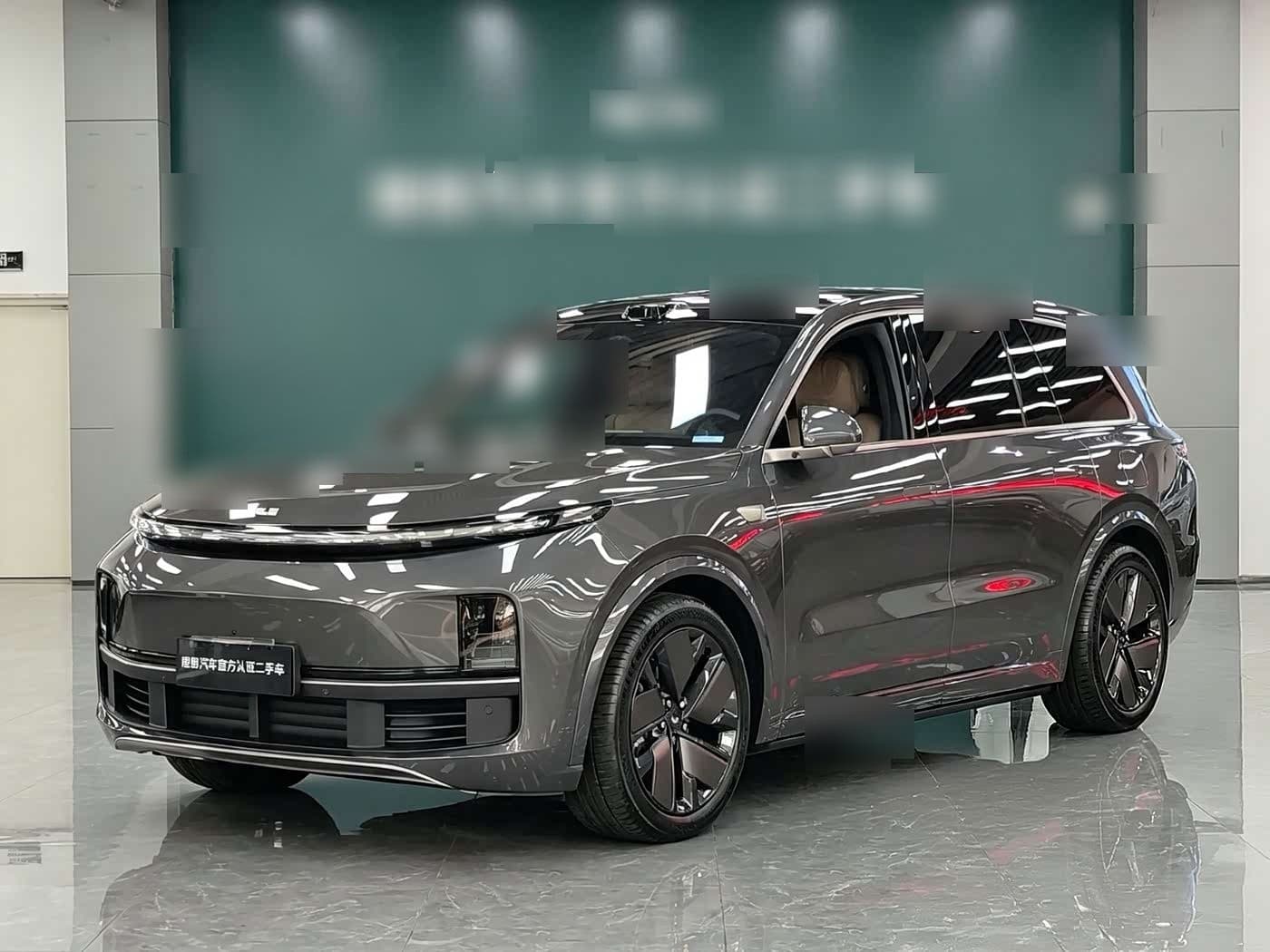 2025 Li Auto Li Xiang L9 front exterior