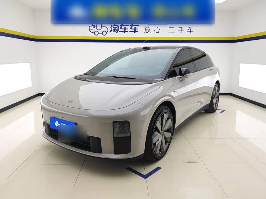 2025 Li Auto i6