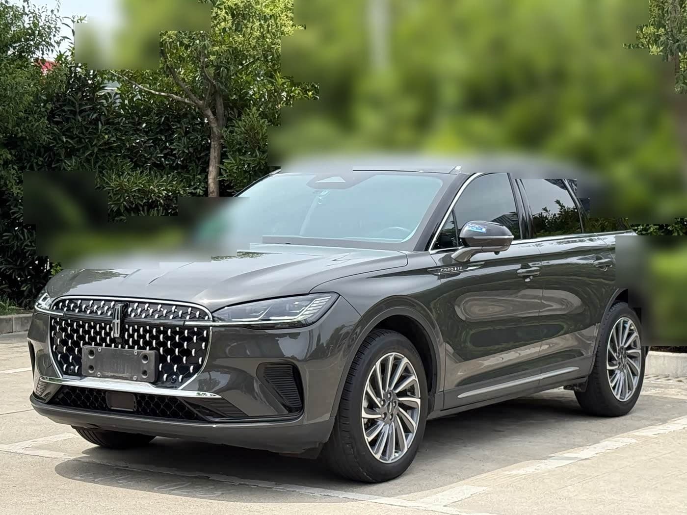 2023 Lincoln Adventurer