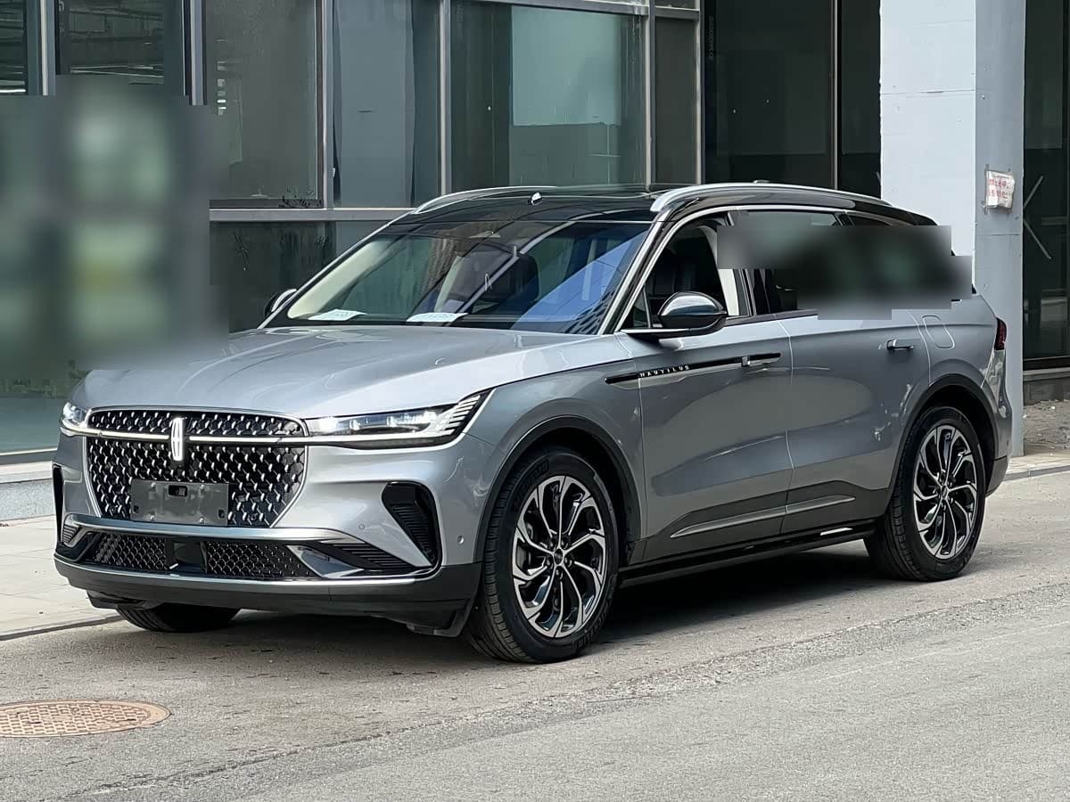 2023 Lincoln Nautilus front exterior